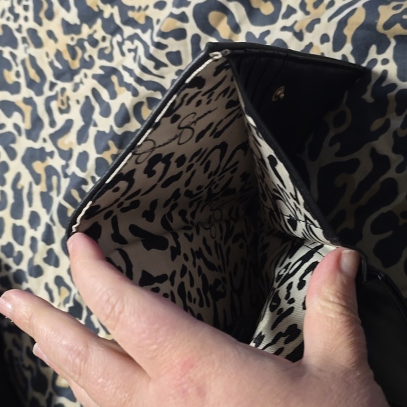 Small Jessica Simpson wallet - Picture 5 of 5